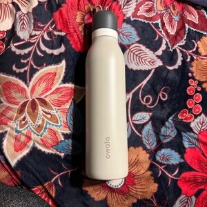 Owala Freesip Twist 24oz